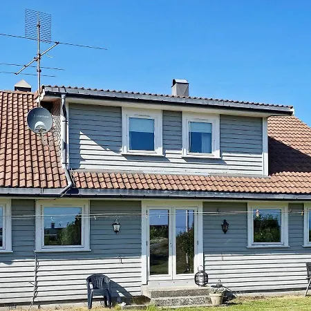Holiday Flekkeroy * Ytre Skålevik